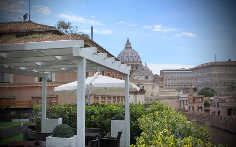 Maison d’hôte pour 2 personnes, avec terrasse et vue dans Eglise Saint Pierre - 4