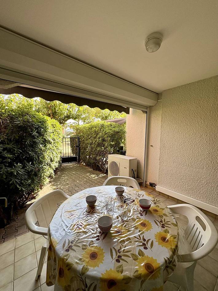 Appartement de vacances pour 6 personnes, avec terrasse ainsi que balcon/terrasse et piscine - 1