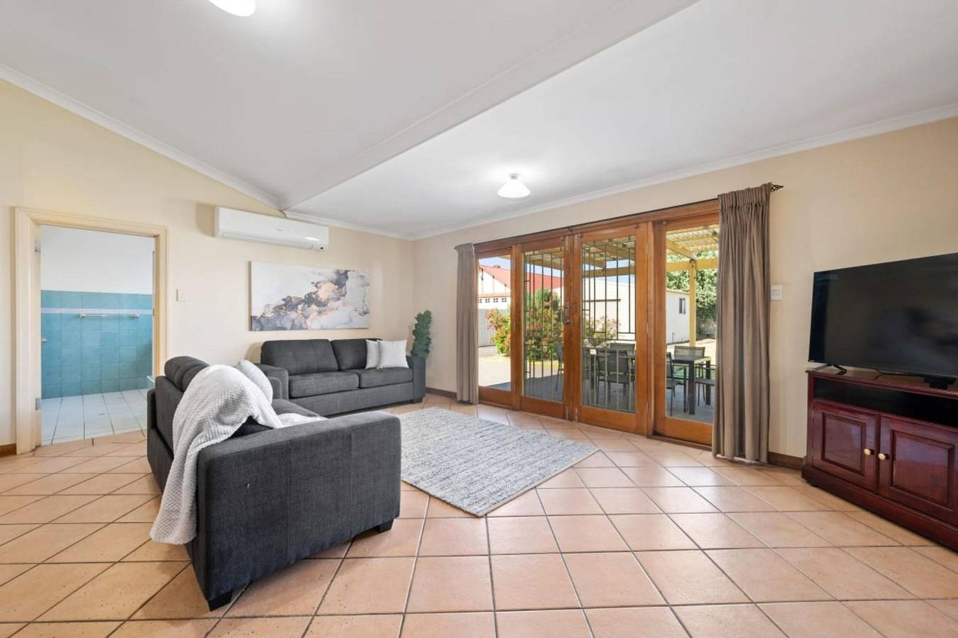 Swainson on Coombe in Allenby Gardens in Adelaide, South Australia