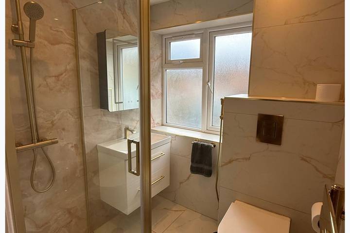 5 Bed Home - Contractors & Professionals - Wifi in Luton, Chiltern Hills