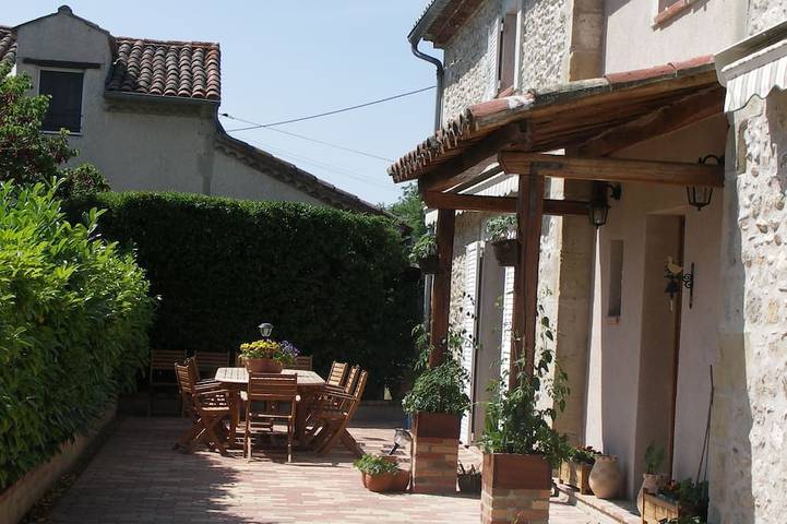 Gîte pour 4 personnes, avec piscine