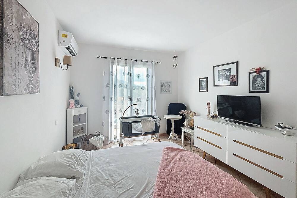 Villa 8/10 Persons in Alata, Ajaccio region