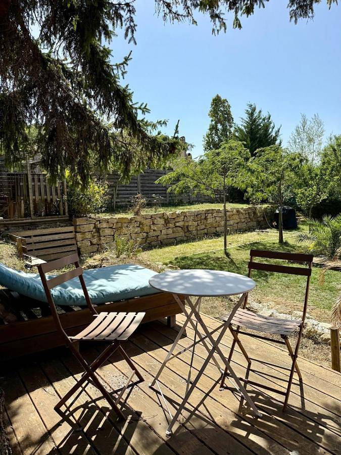 Gîte pour 2 personnes, avec terrasse à Charols - 2