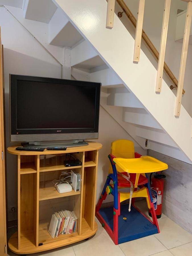 Three-Bedroom House in Courgis, Région d'Auxerre