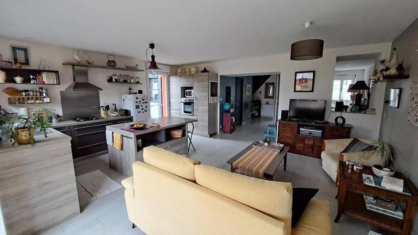 Location de vacances pour 4 personnes, avec Terrasse ainsi que Jardin et Vue à Candé - 2