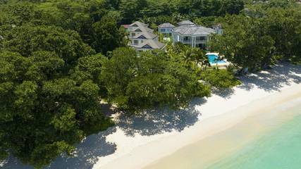 Cottage pour 6 personnes, avec jardin ainsi que vue et piscine dans Beau Vallon
