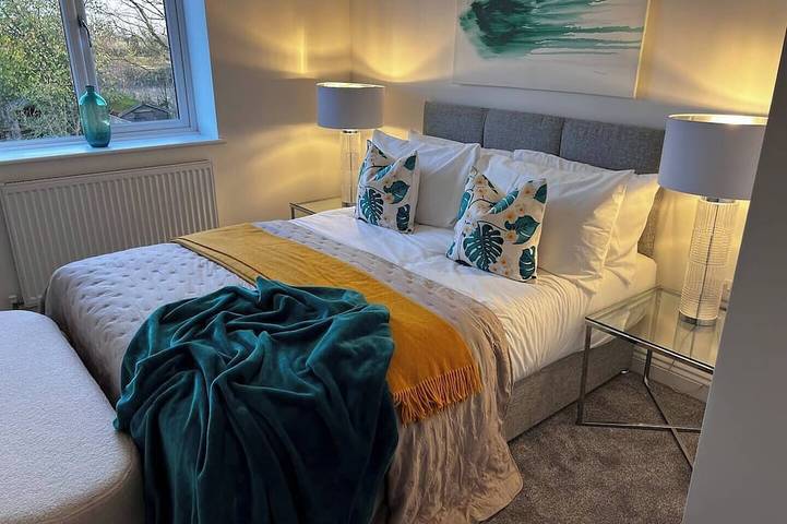 Long Shoot - Beautiful, spacious and luxurious house. in Warwickshire