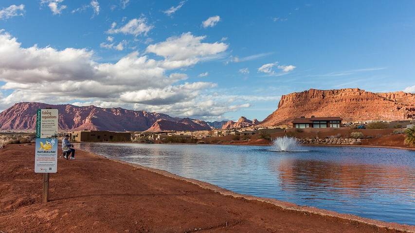 Vacation rental for 4 people, with hot tub and terrace as well as pool in St. George (UT)