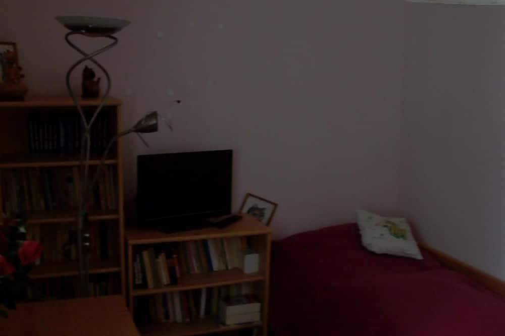 Ganze Wohnung, Villa  Alexa  Ferienwohnung   -  familienfreundlich und auch mit Haustieren in Woltersdorf, Region Oder - Spree