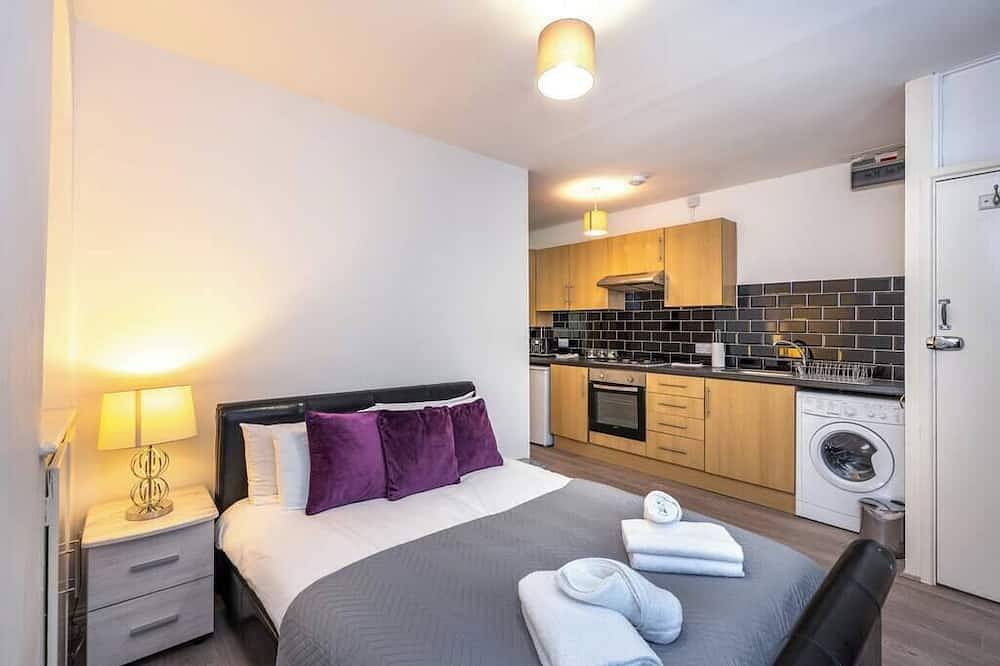 Appartamento intero, En-suite Flat • Kitchen • Quiet Near Shops & Bus in Swansea, Swansea e dintorni