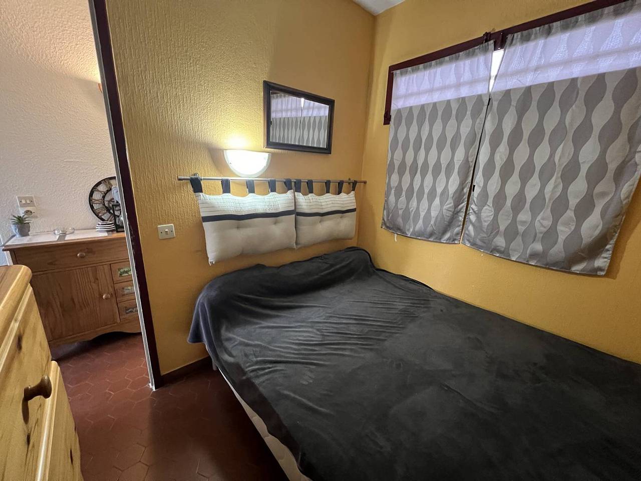 Entire apartment, Cozy 1-Br + Cabin Apt, Pool, Parking, Close to Beach - Sleeps 4, Port Leucate in Port Leucate, Leucate