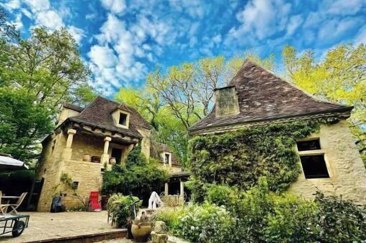 Location de vacances pour 12 personnes, avec jardin et sauna, animaux acceptés à Mauzens-et-Miremont