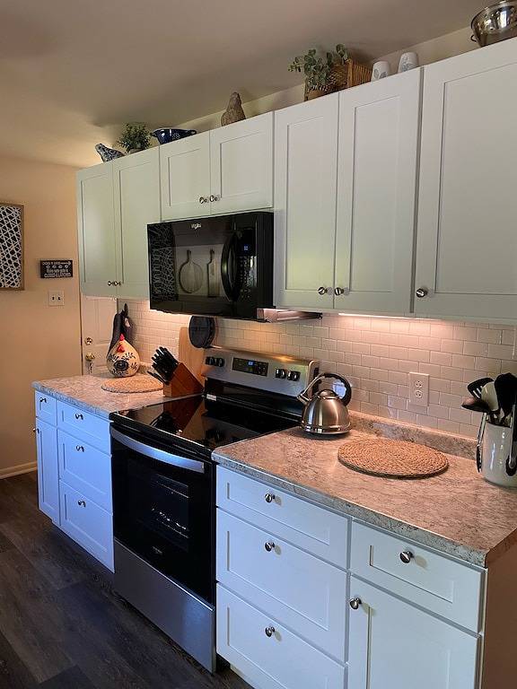 Harrisburg Hershey Park Giant Center Farm Show Pets Welcome Gated Yard Safe Fun in Paxtonia, Dauphin County