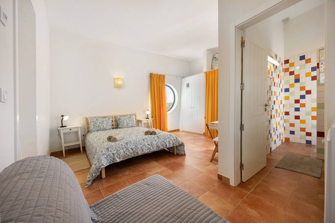 Zimmer 'Amado' mit Gemeinschaftsgarten und Wi-Fi in Bordeira, Naturpark Südwest-Alentejo und Costa Vicentina