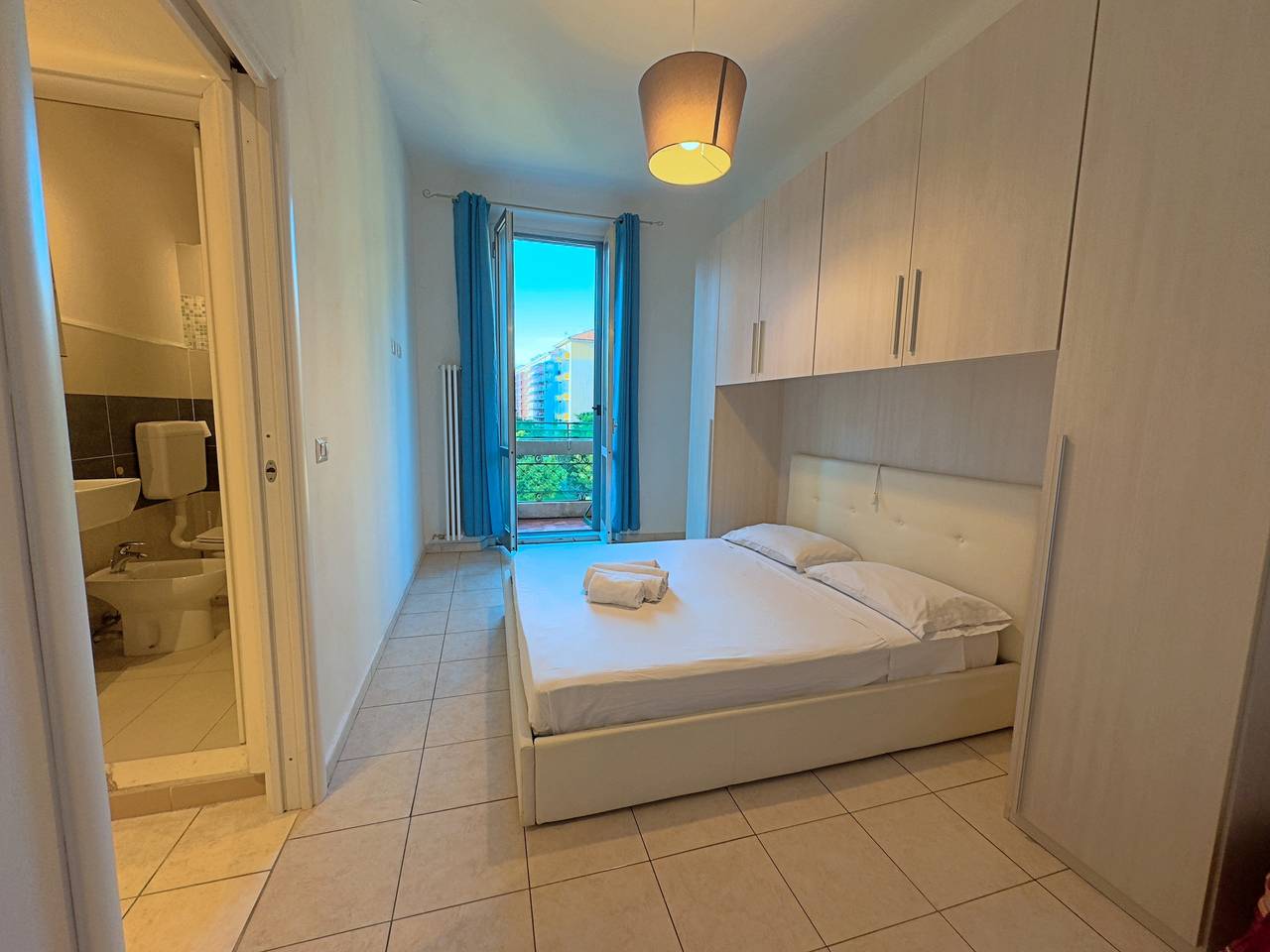 Geheel appartement, Vakantieappartement voor 5 personen met balkon in Milaan, Provincie Milaan