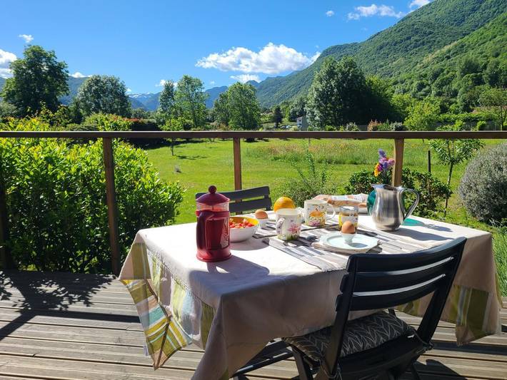 Gîte pour 2 personnes, avec jardin à Siradan