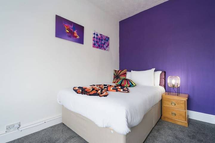 3 Bed Adom Home - Walk to Mkm Stadium in Kingston-upon-Hull, Yorkshire and the Humber