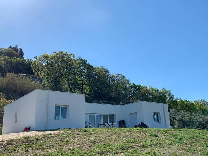 Location de vacances pour 6 personnes, avec Terrasse ainsi que Jardin et Vue à Petacciato - 2