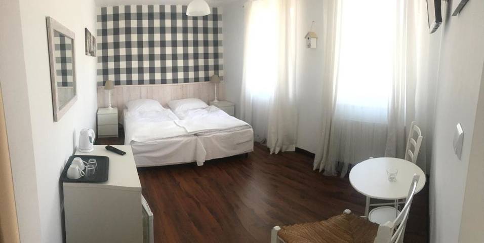 Gästehaus für 6 Personen, mit Balkon und Ausblick - 1