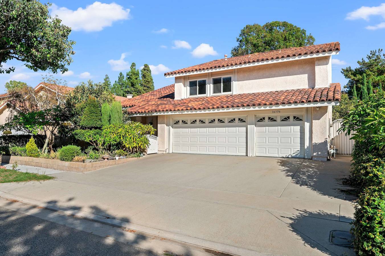 Spacious 4Br Family Retreat w Private Pool in Cerritos (California), Los Angeles County