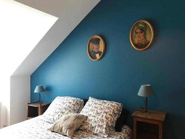 Comfort Triple Room with Shower in La Flèche, Sarthe