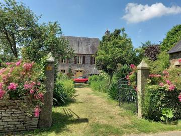 Chambre d’hôte pour 2 personnes, avec vue ainsi que jardin et terrasse à Isigny-le-Buat
