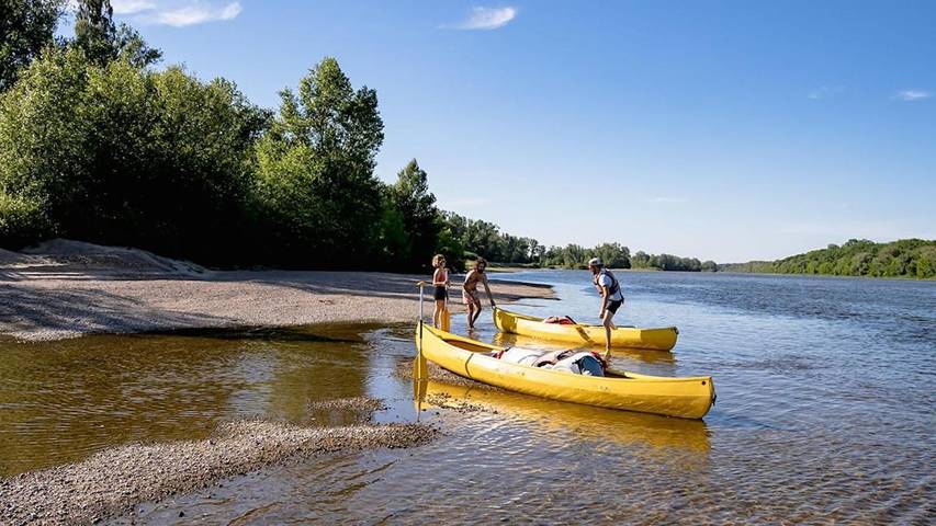 Location de vacances pour 8 personnes, avec balcon et piscine à Léré - 3