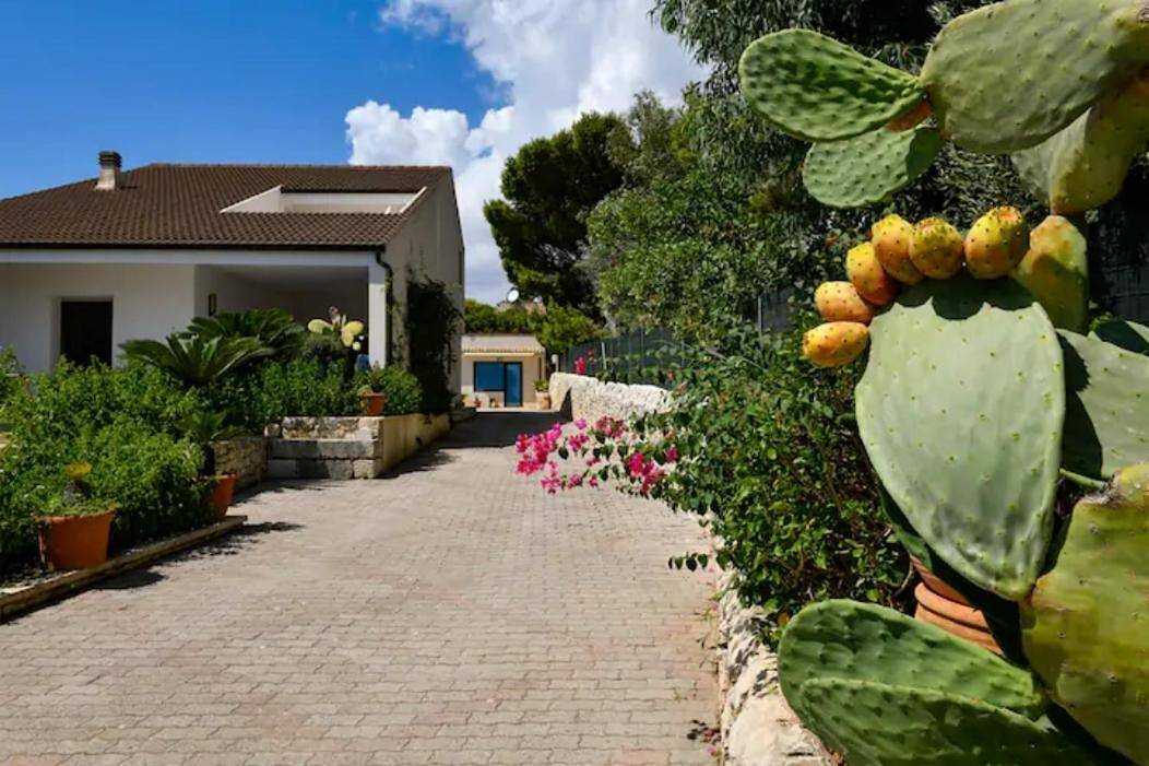 Seafront Villa "Mare in casa" in Marina di Modica, Modica