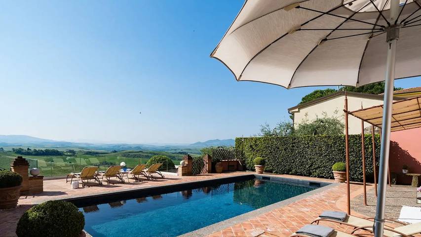 Ferienhaus für 13 Personen, mit Pool und Terrasse sowie Garten
