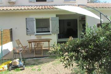 Cottage pour 6 personnes, avec jardin et terrasse dans Sainte-Lucie de Porto-Vecchio