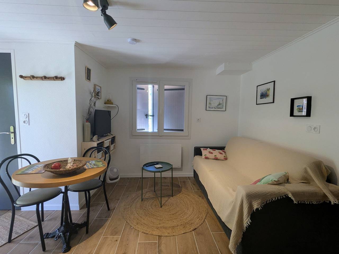 Charming renovated cottage by the Loire for a couple's getaway in Lavoûte-sur-Loire, Massif Central