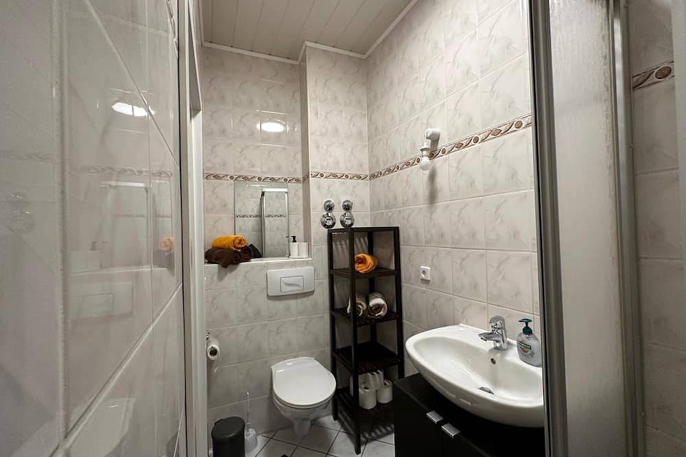 Ganze Wohnung, Herrliche Ferienwohnung am großen Teich in Altenburg, Ostthüringen