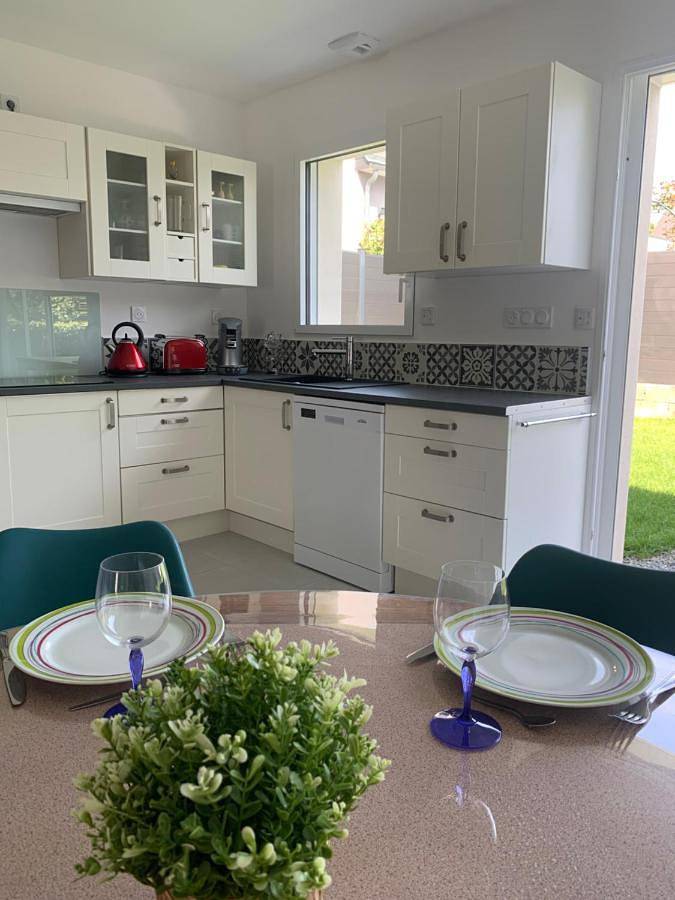 Gîte pour 6 personnes, avec jardin et terrasse à Grandchamps-des-Fontaines