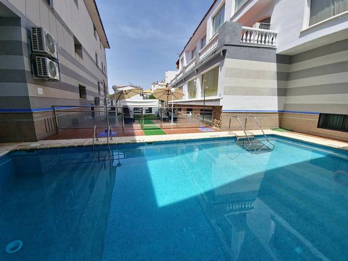 Apartamento de vacaciones para 2 personas, con vistas además de piscina y terraza - 1