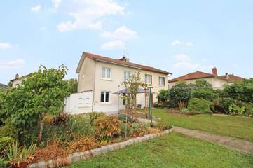 Gîte pour 6 personnes, avec jardin à Couzeix