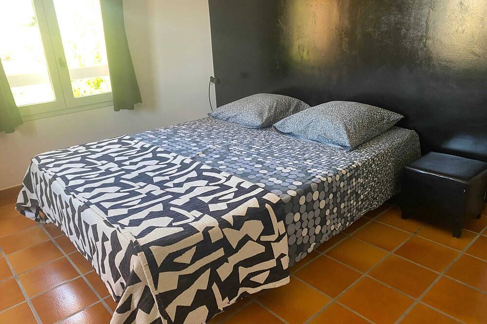 Homerez - Cosy villa La Tour-d'Aigues in La Tour-d'Aigues, Parc naturel régional du Luberon