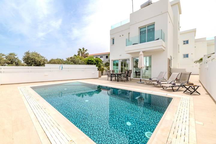 Holiday rental for 6 people, with terrace and garden in Protaras