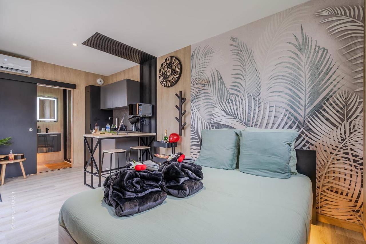 Appartement entier, La Briardine - Jacuzzi - Netflix - Proche Disney in Crèvecœur-en-Brie, Seine-et-Marne