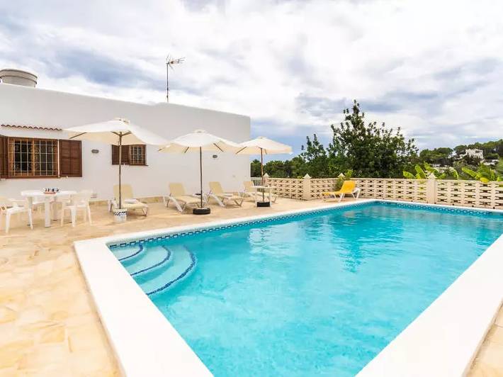 Villa pour 6 personnes, avec Terrasse et Piscine dans 