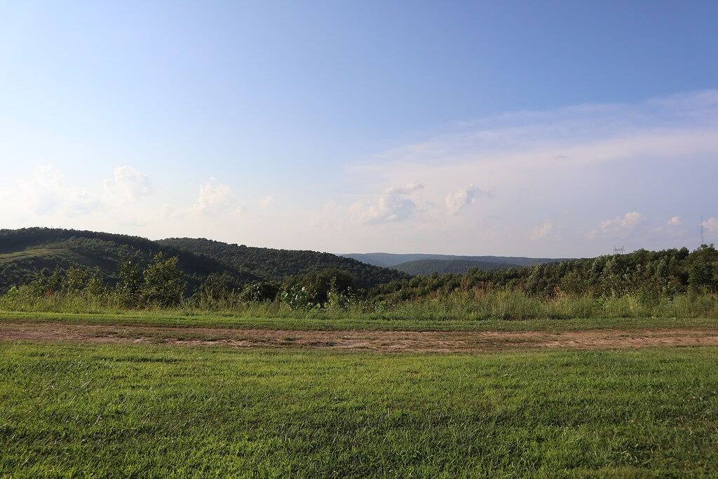 Camping for 8 Guests in Ohio, USA