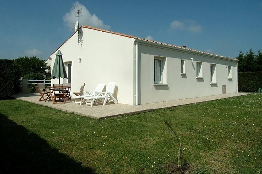 Charmante maison F3 à Saujon, 2 chambres, animaux acceptés, parking in Saujon, Côte de Beauté
