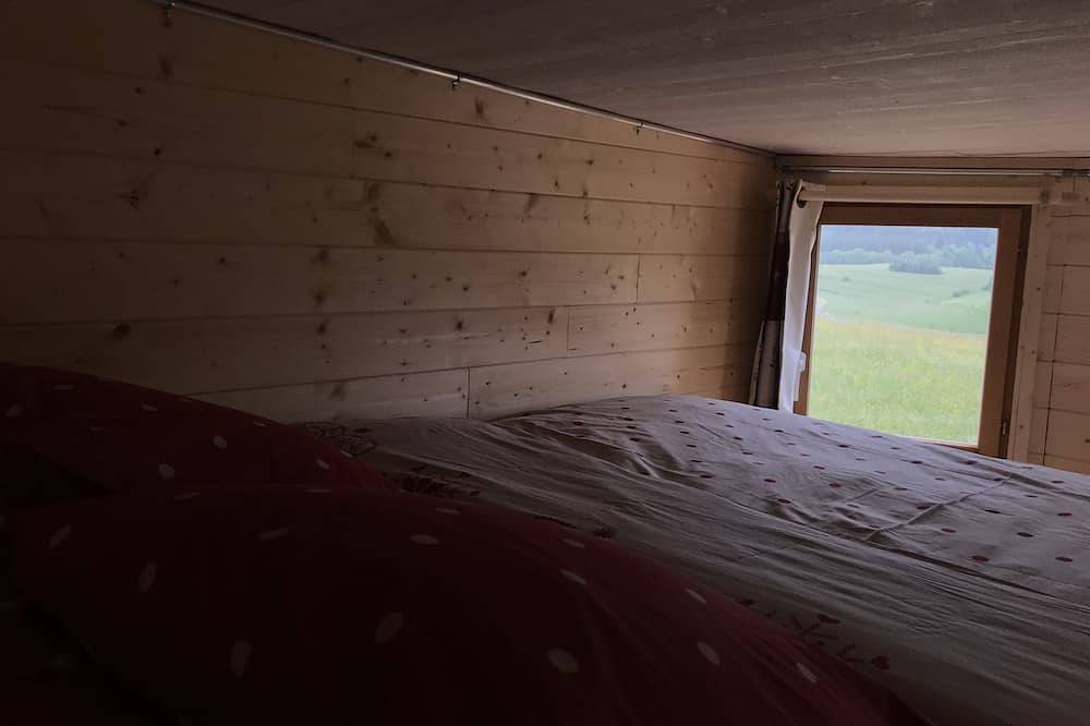 Tiny house au milieu du Parc naturel du Haut Jura in Étival (Jura), Parc naturel régional du Haut-Jura