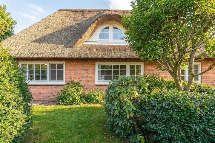 Ferienhaus für 6 Personen, mit Terrasse und Garten sowie Sauna in Almdorf