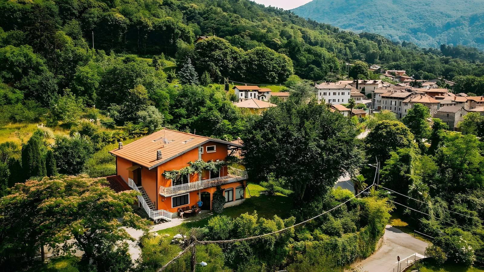 Ganze Wohnung, Casa Paradiso in Porto Valtravaglia – Komfortable Ferienwohnung in Villa in Porto Valtravaglia, Lago Maggiore (Lombardei)