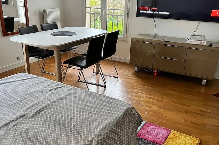 Entire apartment, Sweet Apartment Disneyland Paris Vallée Village/parking 2min Gare val D'europe in Chessy, Seine-et-Marne