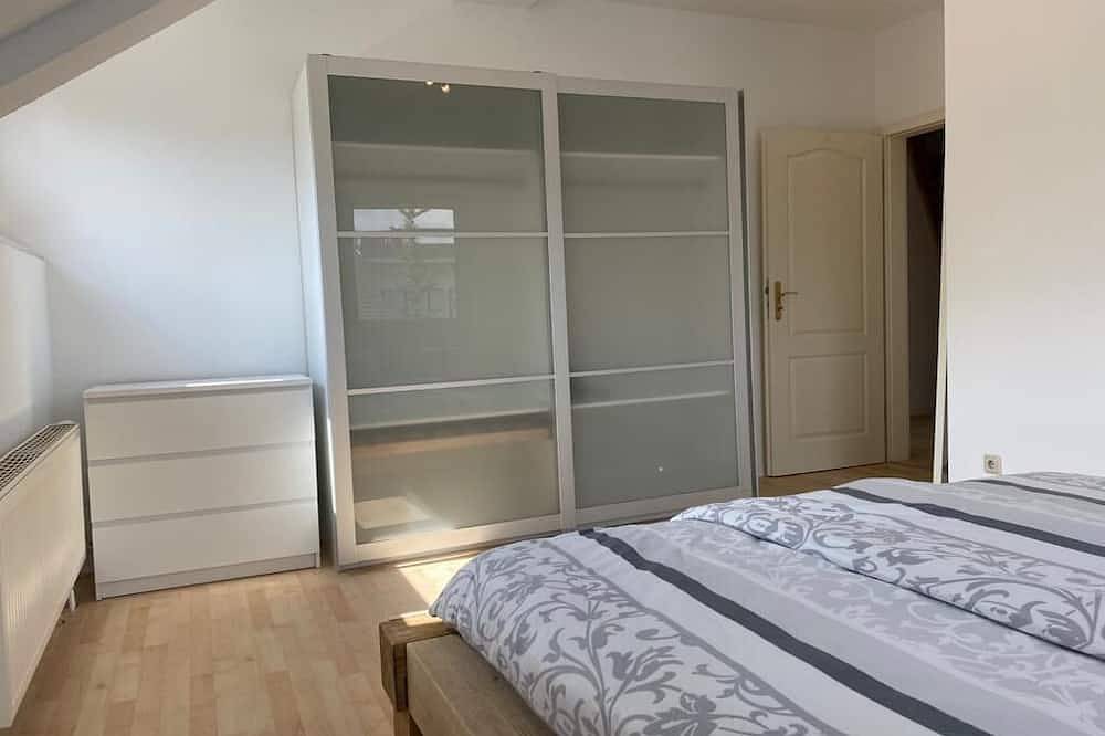 Ganze Wohnung, Schicke kinderfreundliche Wohnung mit Balkon, Grill Playstation in Köln Pulheim in Pulheim, Rhein-Erft-Kreis