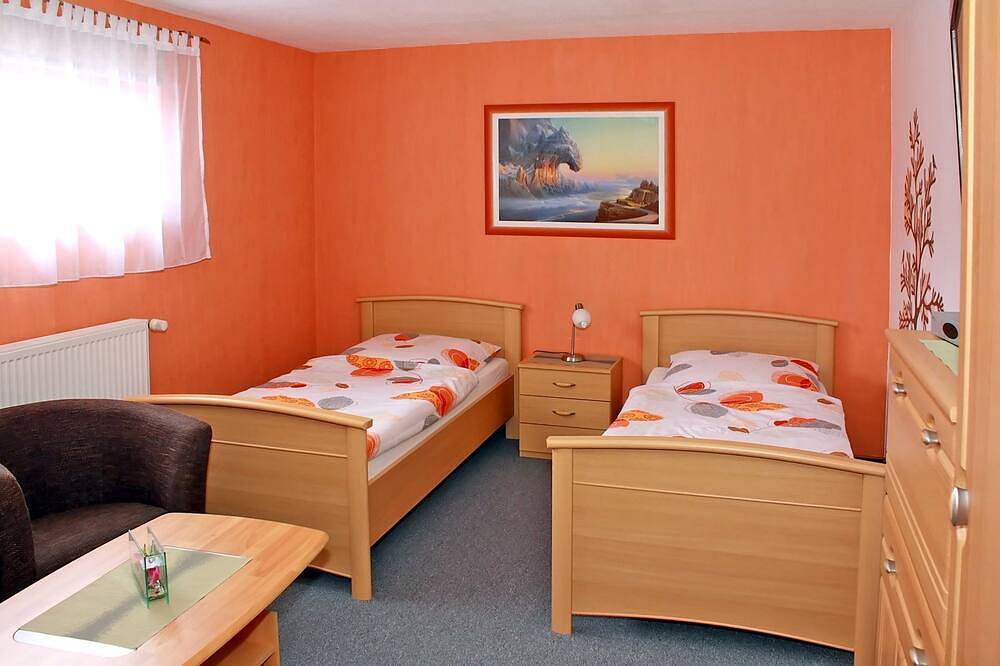 Ganze Wohnung, Ferienwohnung Brandshagen - Ferienwohnung in Sundhagen, Stralsund Umland