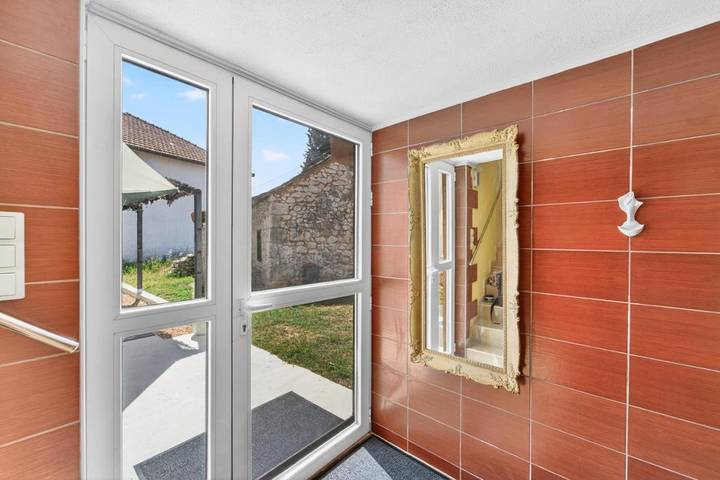 Location de vacances pour 6 personnes, avec jardin et vue dans Međugorje - 4