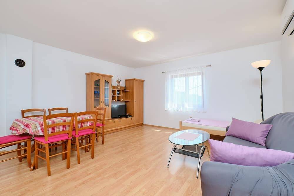 Ganze Wohnung, Ferienwohnungen Nusret,, Cunski, hr in Cunski, Kvarner Inseln