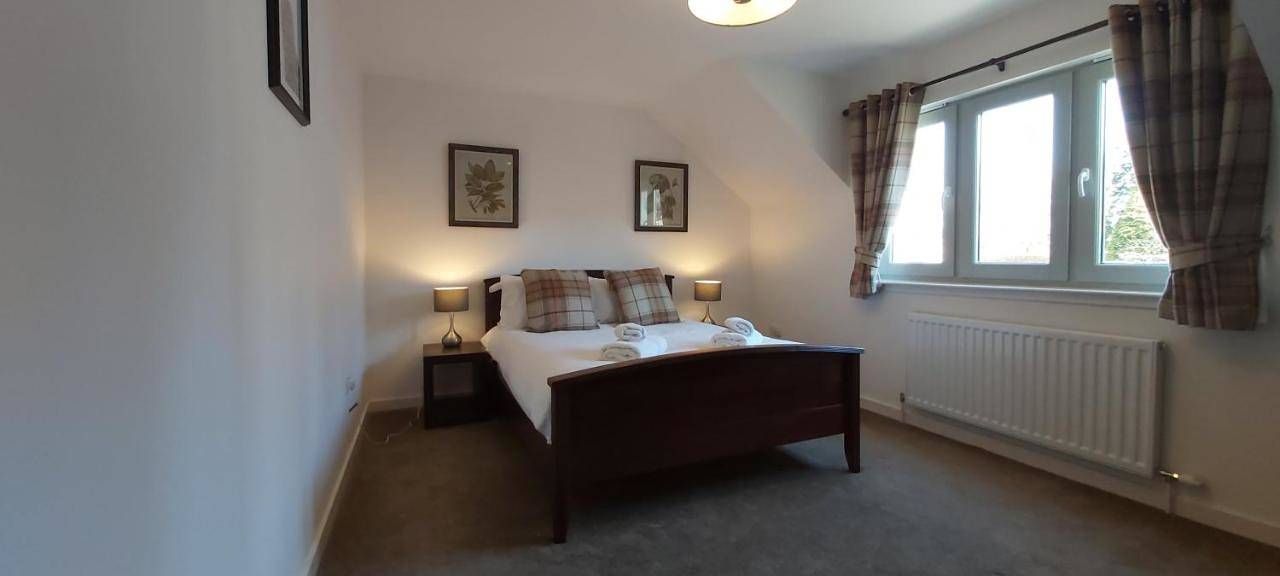 Entire apartment, Loch Ness Abbey Cottages in Fort Augustus, Highlands
